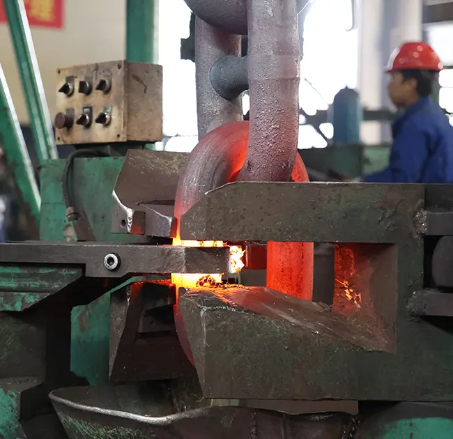 „Челичната врска“ го заштитува развојот на длабока сина енергија